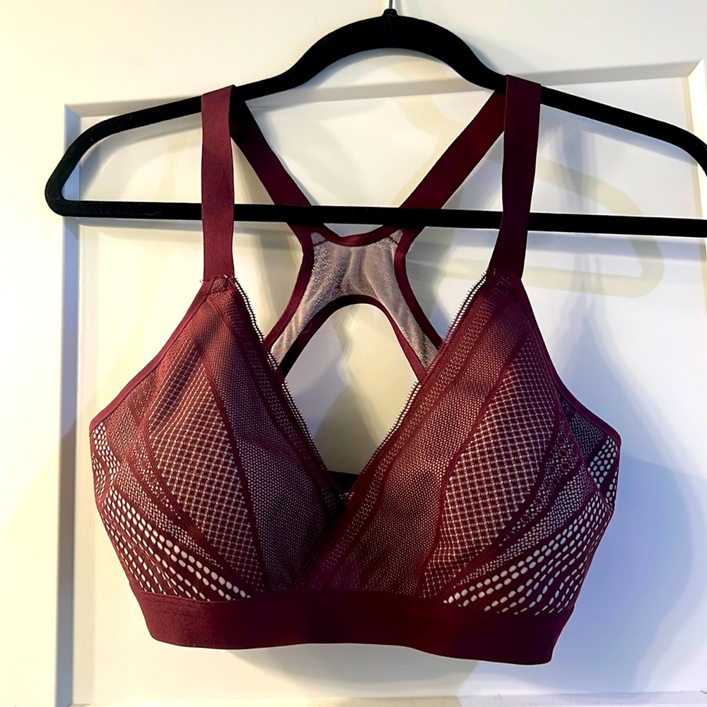 NWOT LULULEMON AWAKE TO LACE BRA-Wine Okie-Size 36D